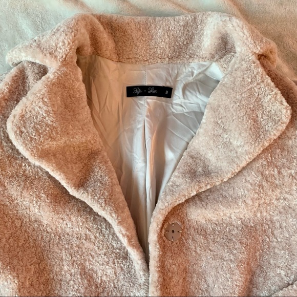 Lyla + Luxe Pink Fuzzy/Teddy Over-sized Trench, size Medium - Picture 2 of 3